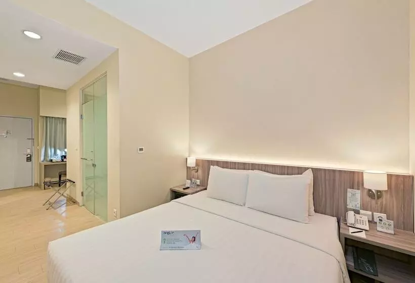 هتل Grand Whiz Megamas Manado