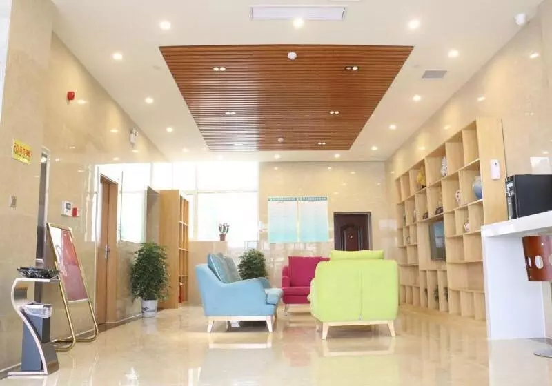 هتل Greentree Inn Linyi Beicheng New Area North Mengshan Road Express
