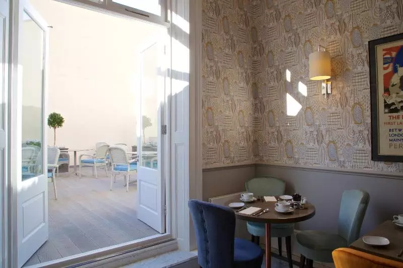 فندق 54 Queen S Gate