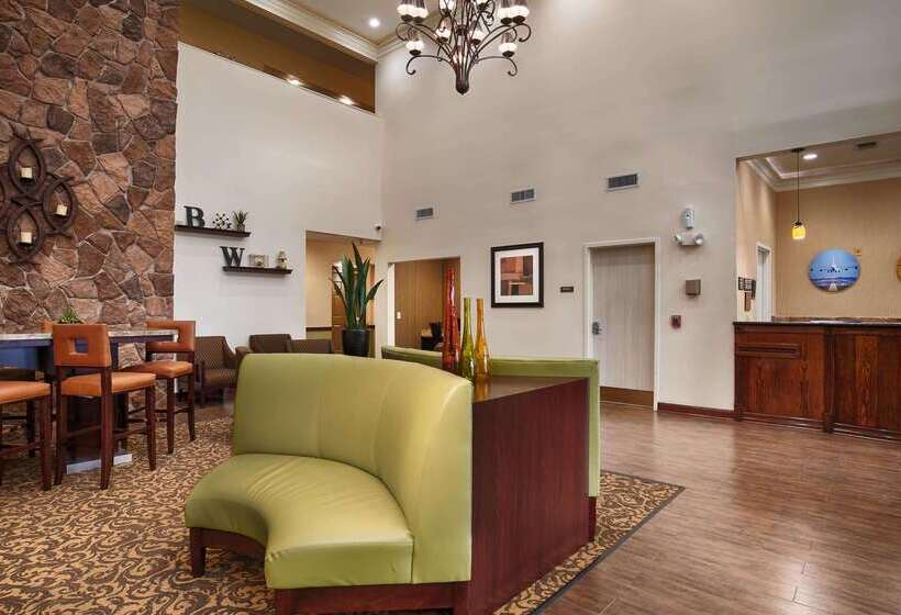 هتل Best Western Plus Hobby Airport Inn And Suites