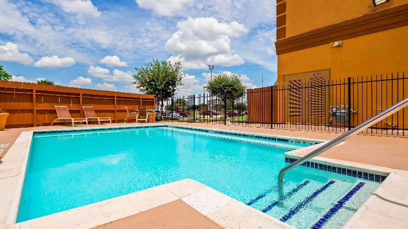 هتل Best Western Plus Hobby Airport Inn And Suites