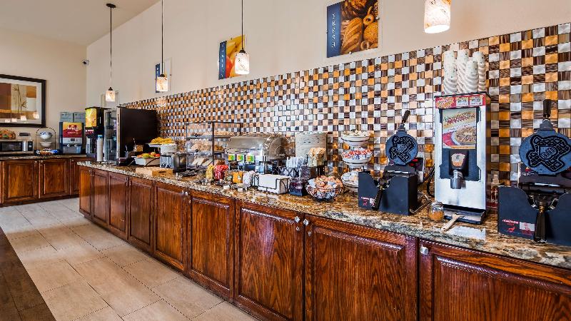 هتل Best Western Plus Hobby Airport Inn And Suites