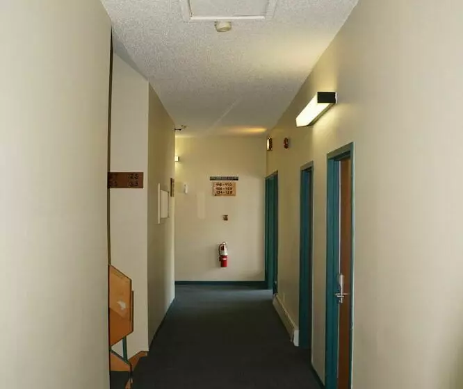 ホテル Thriftlodge Cape Breton