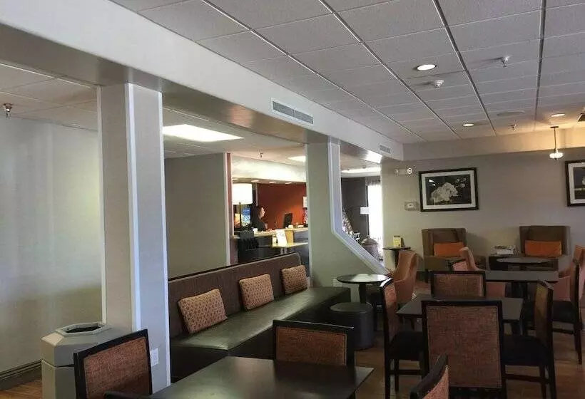 ホテル Hampton Inn Taos