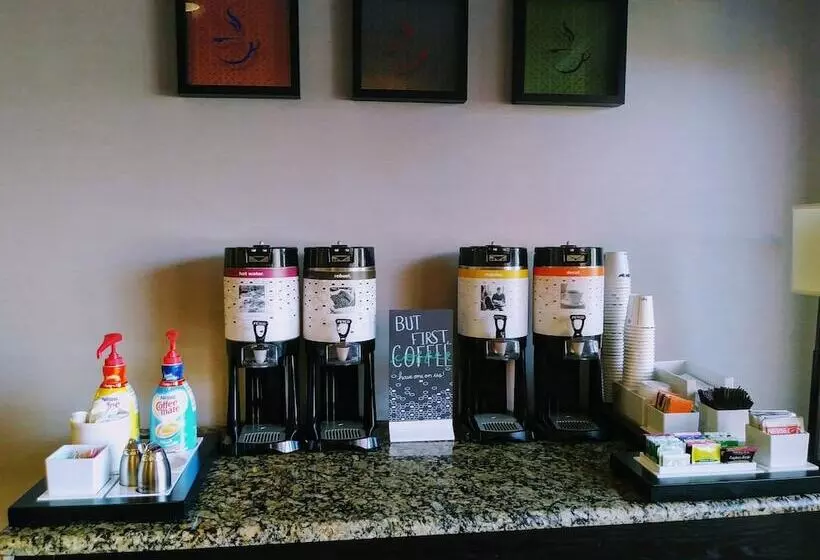 ホテル Hampton Inn Taos