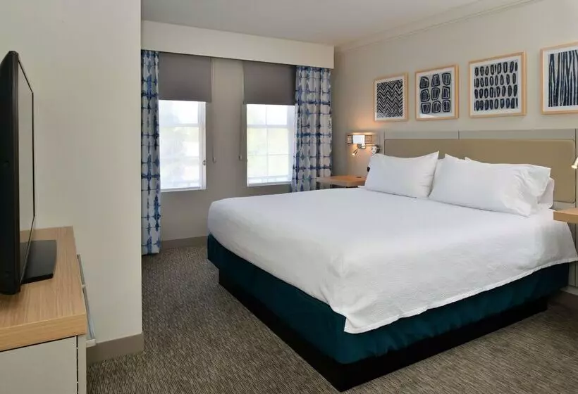 Отель Hilton Garden Inn Napa