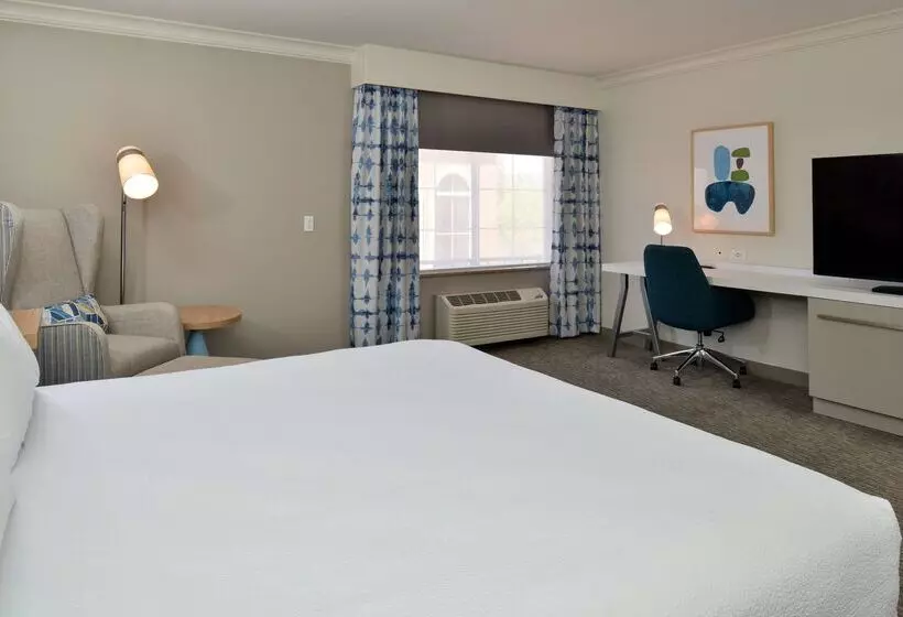 Отель Hilton Garden Inn Napa