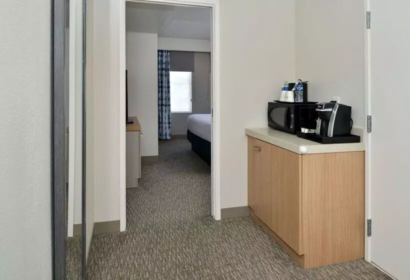 Отель Hilton Garden Inn Napa