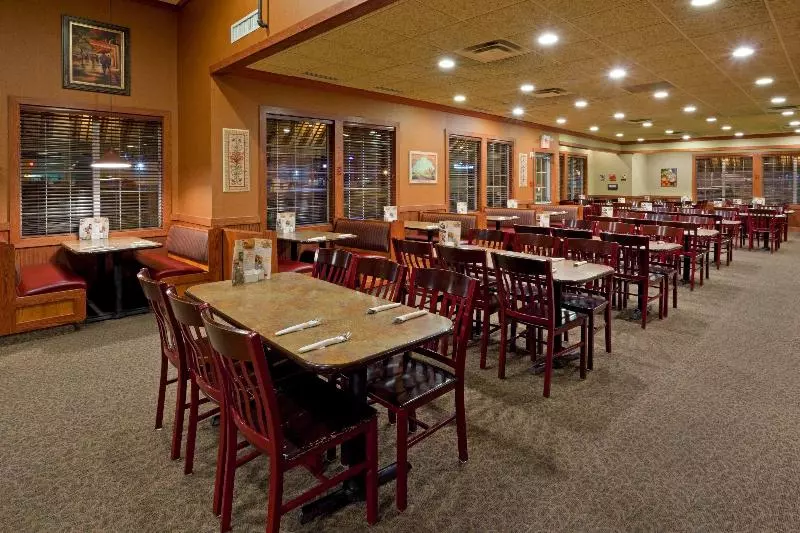 Holiday Inn Hotel & Suites Regina, An Ihg