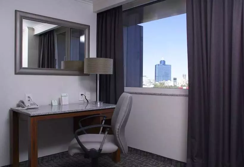 هتل Holiday Inn Mexico City Trade Center, An Ihg