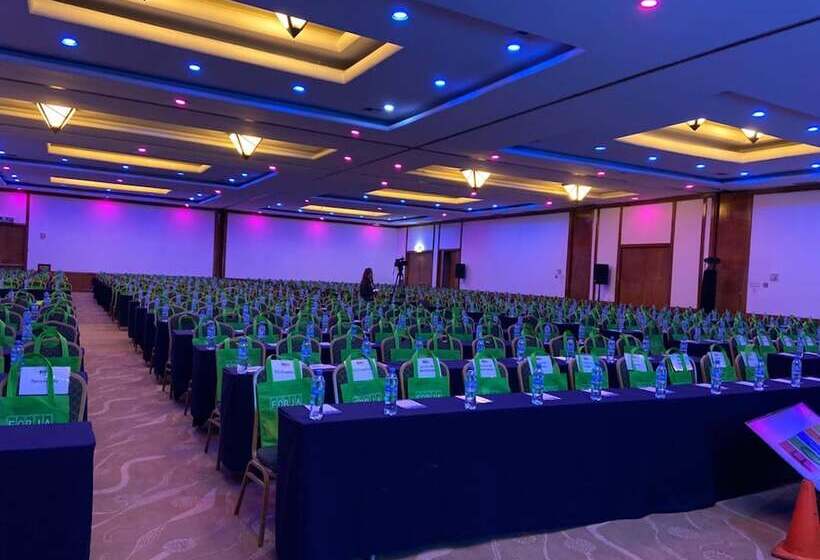 هتل Holiday Inn Morelia, An Ihg