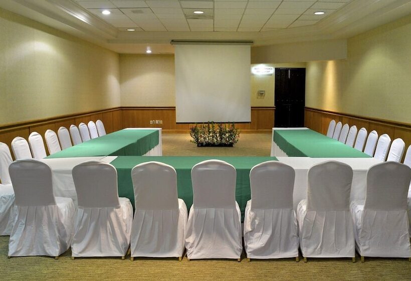 هتل Holiday Inn Morelia, An Ihg