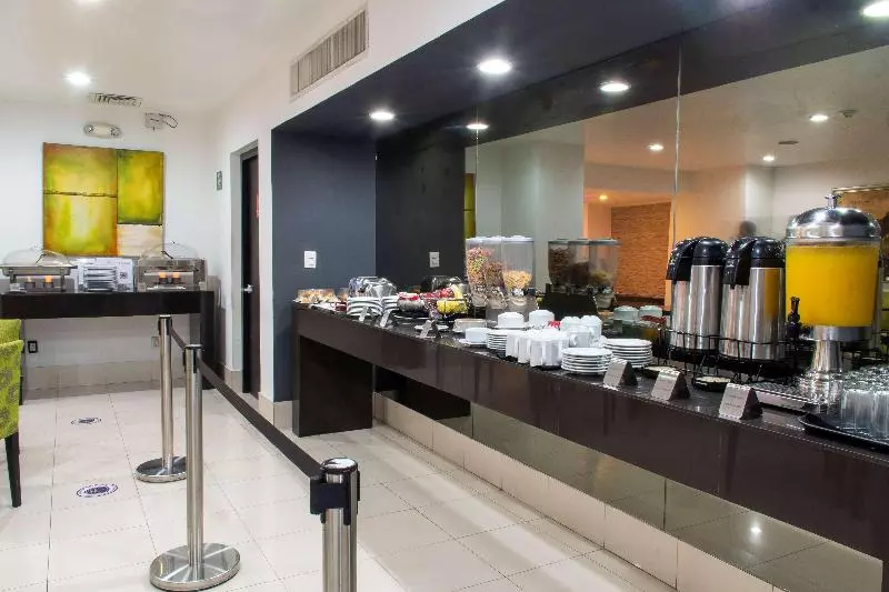 Otel Hs Hotsson Smart Value Tampico