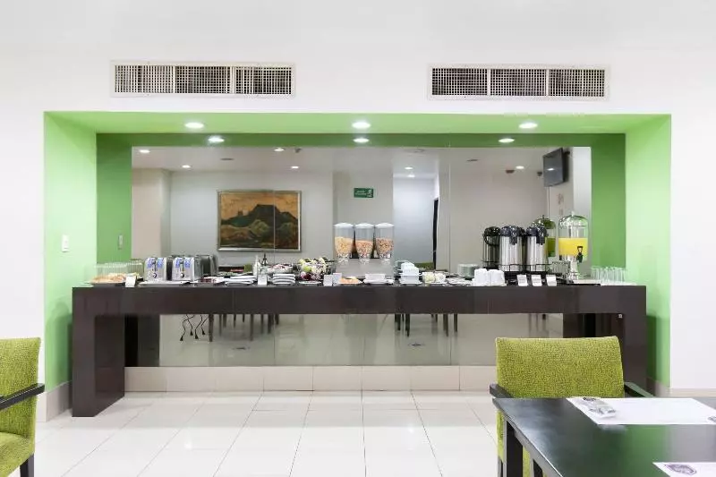 Otel Hs Hotsson Smart Value Tampico