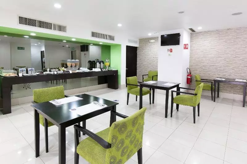 Otel Hs Hotsson Smart Value Tampico