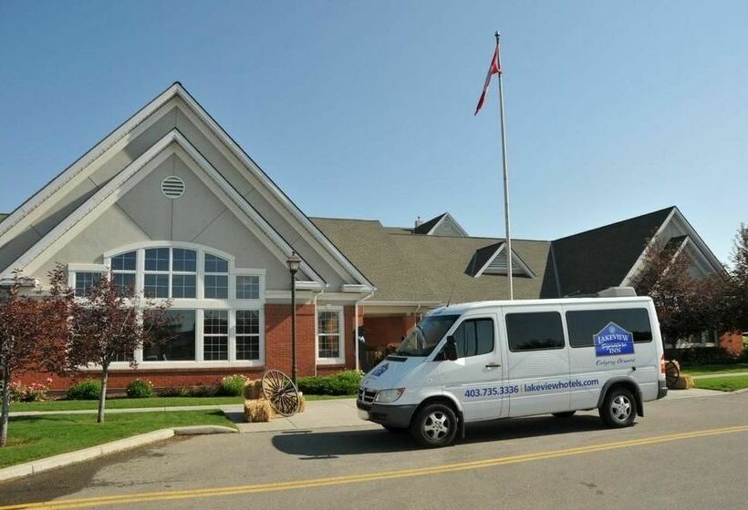 Отель Lakeview Signature Inn Calgary Airport