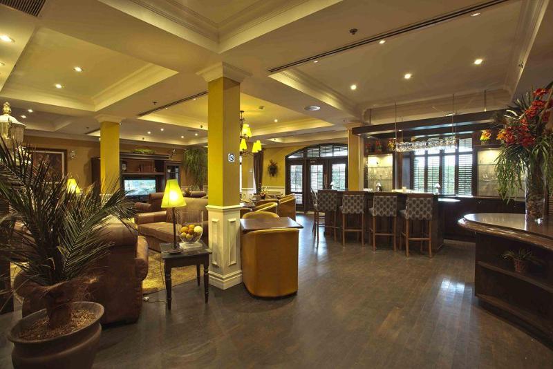 Le St Martin Hotel & Suites