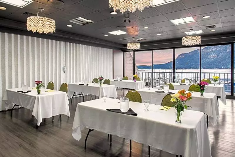 호텔 Oceanfront Suites At Cowichan Bay