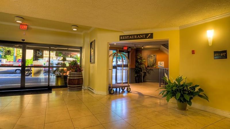 Hotel Oceanfront Suites At Cowichan Bay