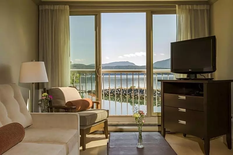호텔 Oceanfront Suites At Cowichan Bay