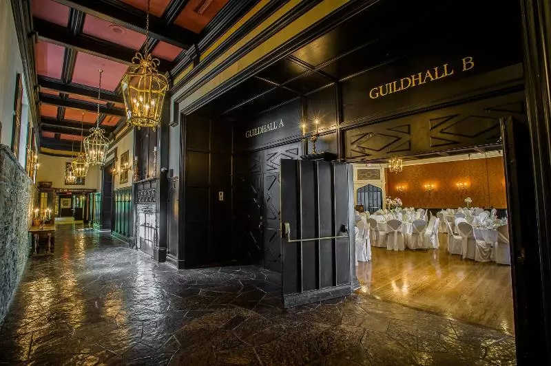 호텔 Old Mill Toronto