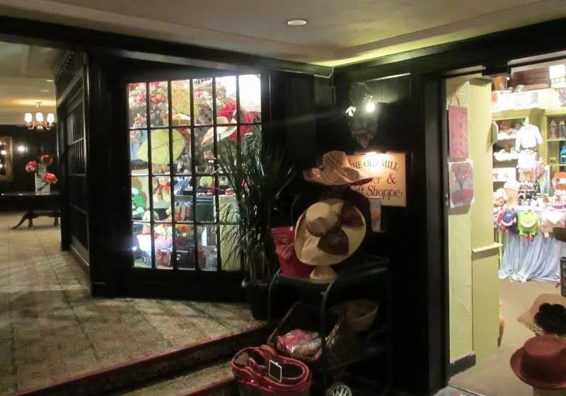 호텔 Old Mill Toronto