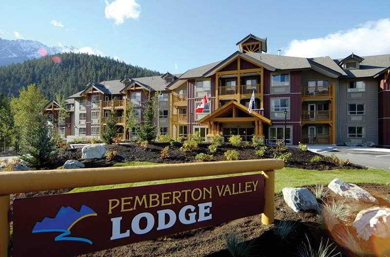 هتل Pemberton Valley Lodge
