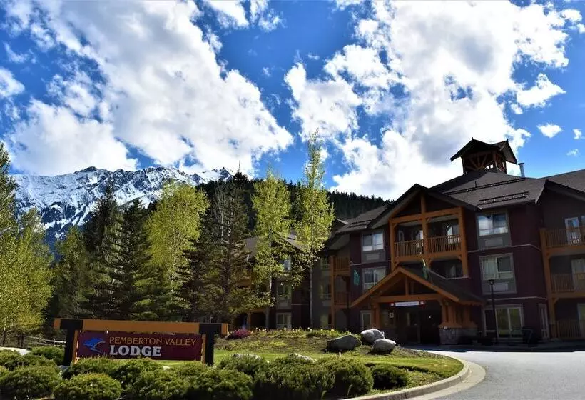 فندق Pemberton Valley Lodge