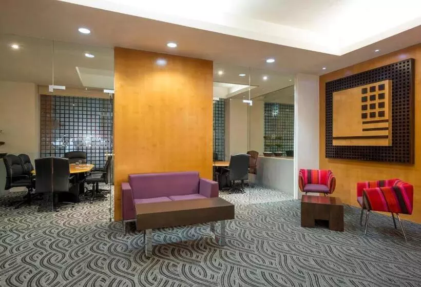 هتل Real Inn Perinorte