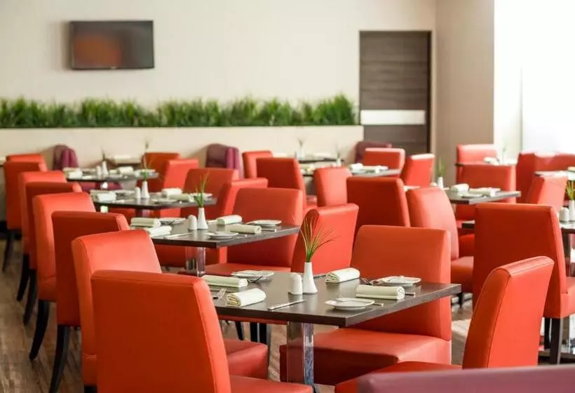 هتل Real Inn Perinorte