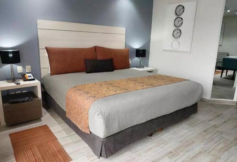 هتل Real Inn Perinorte