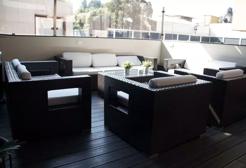 هتل Riazor Aeropuerto