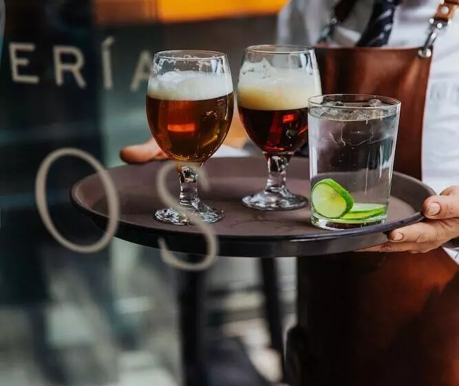 هتل Riazor Aeropuerto