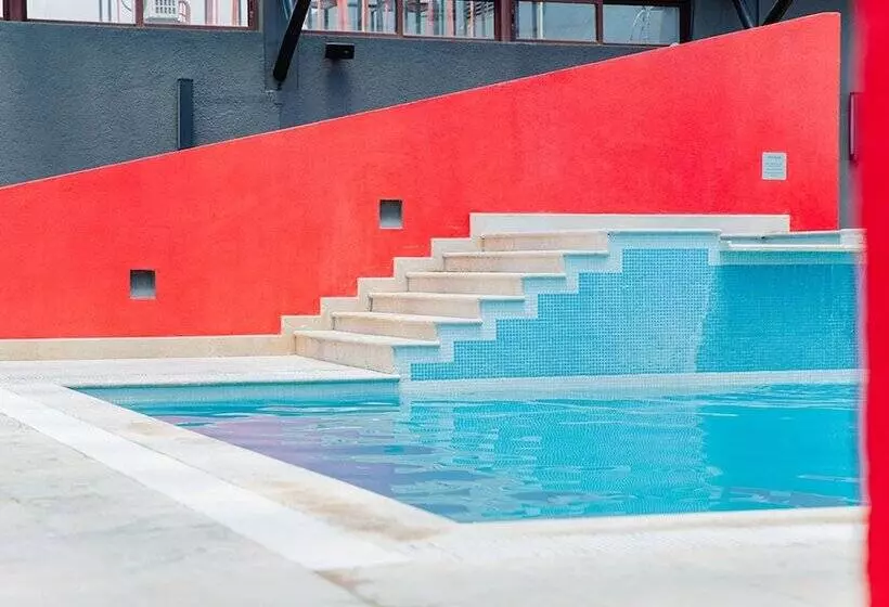 هتل Riazor Aeropuerto