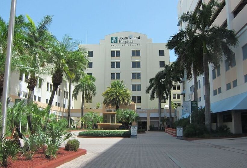 בית מלון כפרי Rodeway Inn South Miami Coral Gables