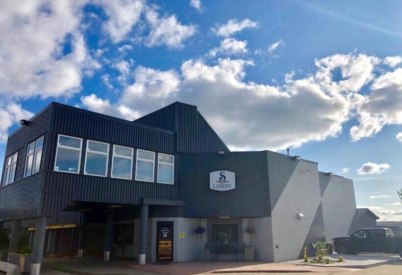 Szálloda Stanford Inn & Suites