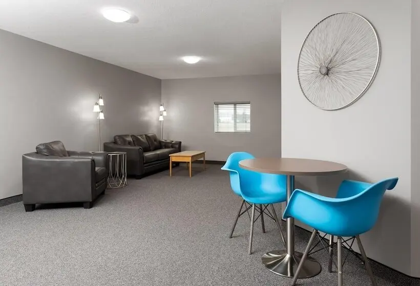 ホテル Travelodge by Wyndham Grande Prairie