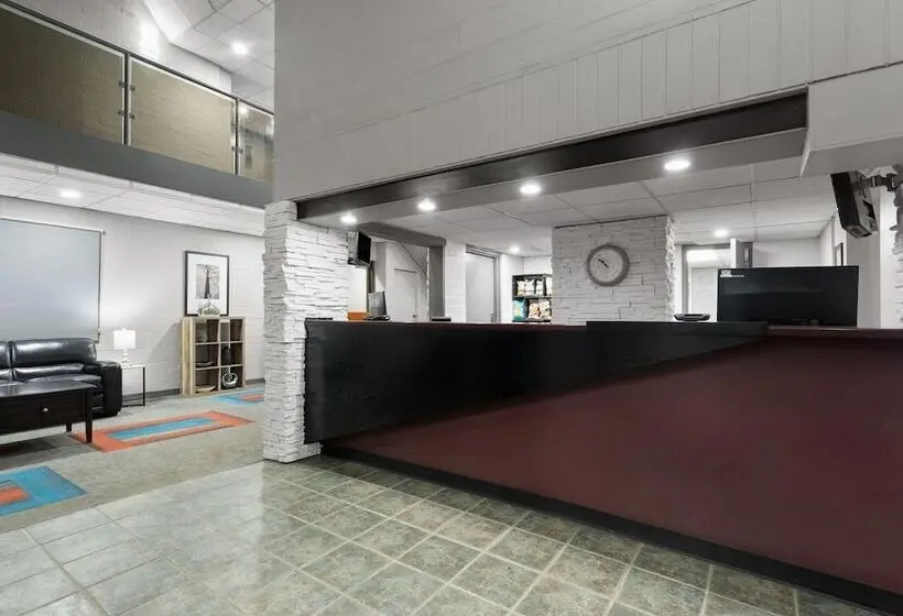 ホテル Travelodge by Wyndham Grande Prairie