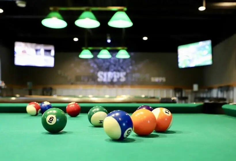 ホテル Travelodge by Wyndham Grande Prairie