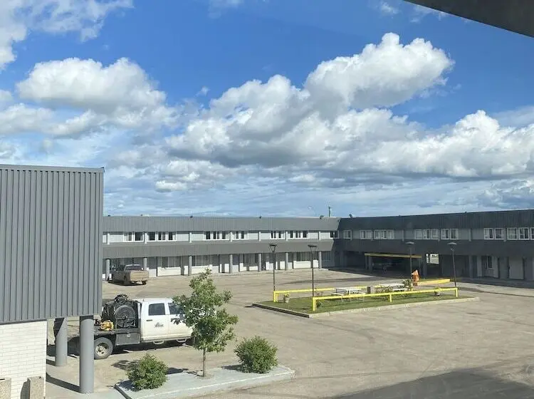 ホテル Travelodge by Wyndham Grande Prairie