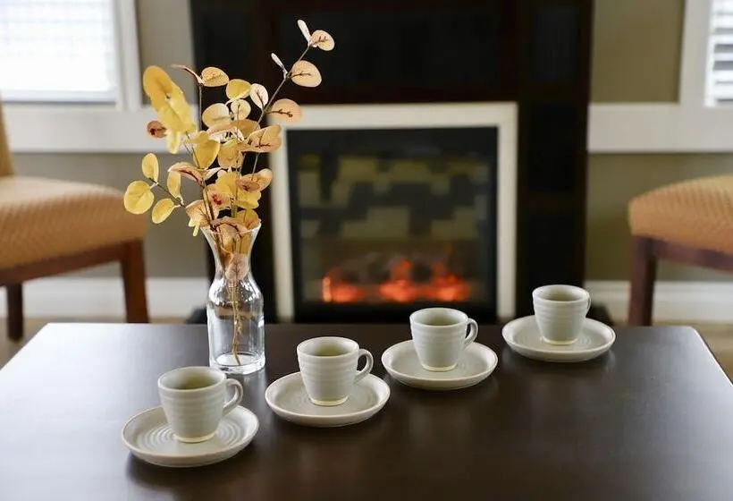 ホテル Travelodge by Wyndham Grande Prairie