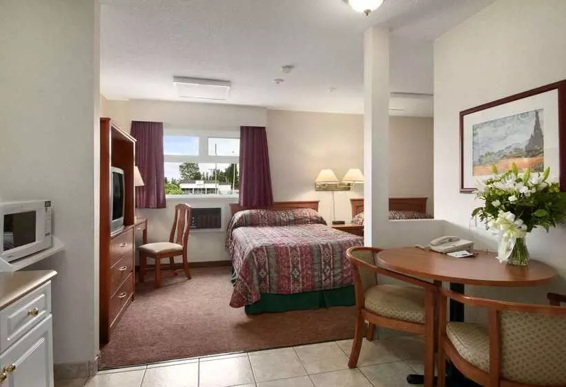 Hotel Travelodge By Wyndham Langley