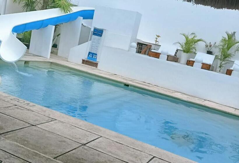 בית מלון כפרי Tropical