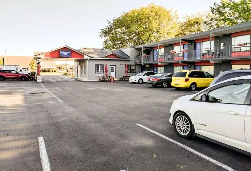 فندق Villager Lodge Niagara Falls