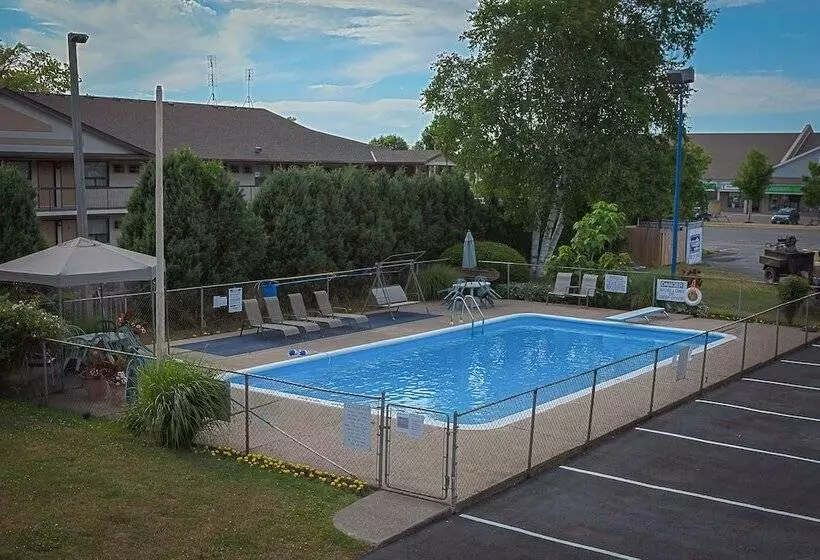 فندق Villager Lodge Niagara Falls