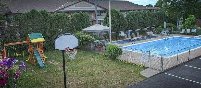 فندق Villager Lodge Niagara Falls