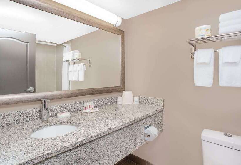 Motel Super 8 By Wyndham Athabasca Ab