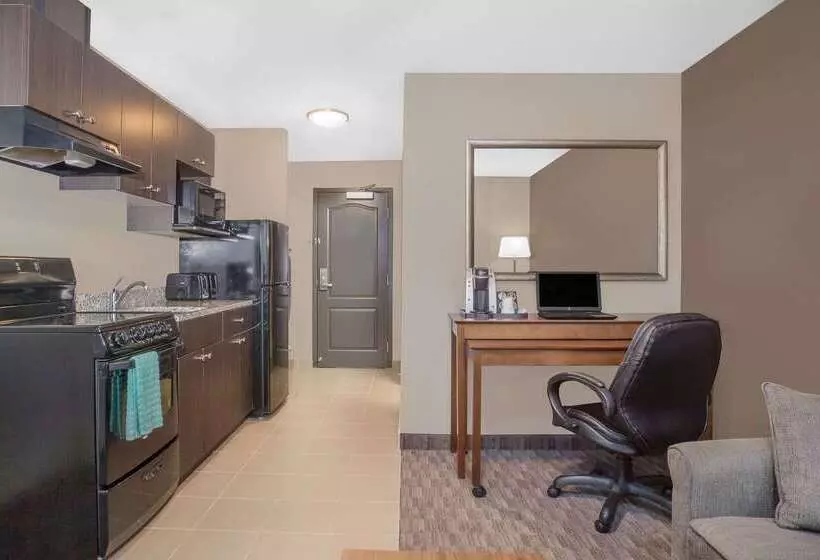 모텔 Super 8 By Wyndham Athabasca Ab