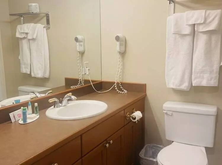 Мотель Super 8 By Wyndham Castlegar Bc