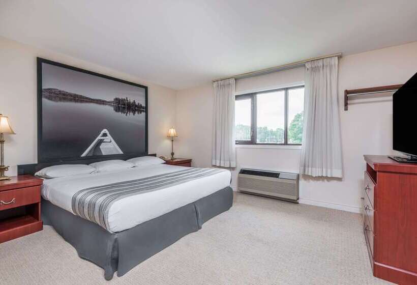 汽车旅馆  Super 8 By Wyndham Guelph